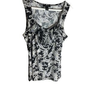 White House Black Market Black Paisley Ruffle front Sleeveless Blouse size Large